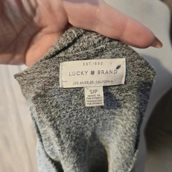 Lucky Brand women gray free fit pullover - Picture 6 of 9